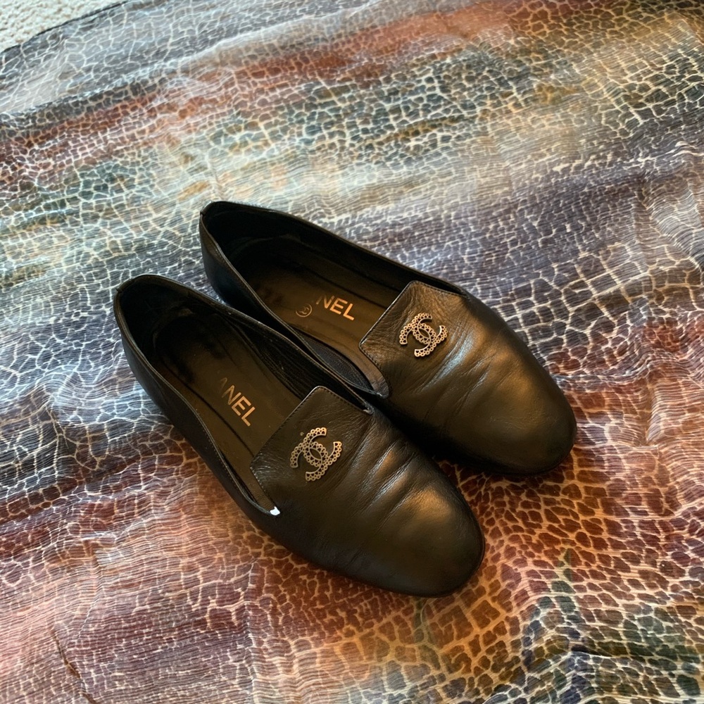 Authentic Chanel - Picture 2 of 10